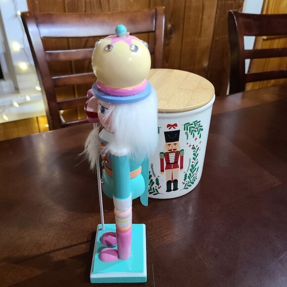 Christmas Nutcracker Soldier Wooden Statue Xmas Holiday Decor Table Decoration - Picture 4 of 7